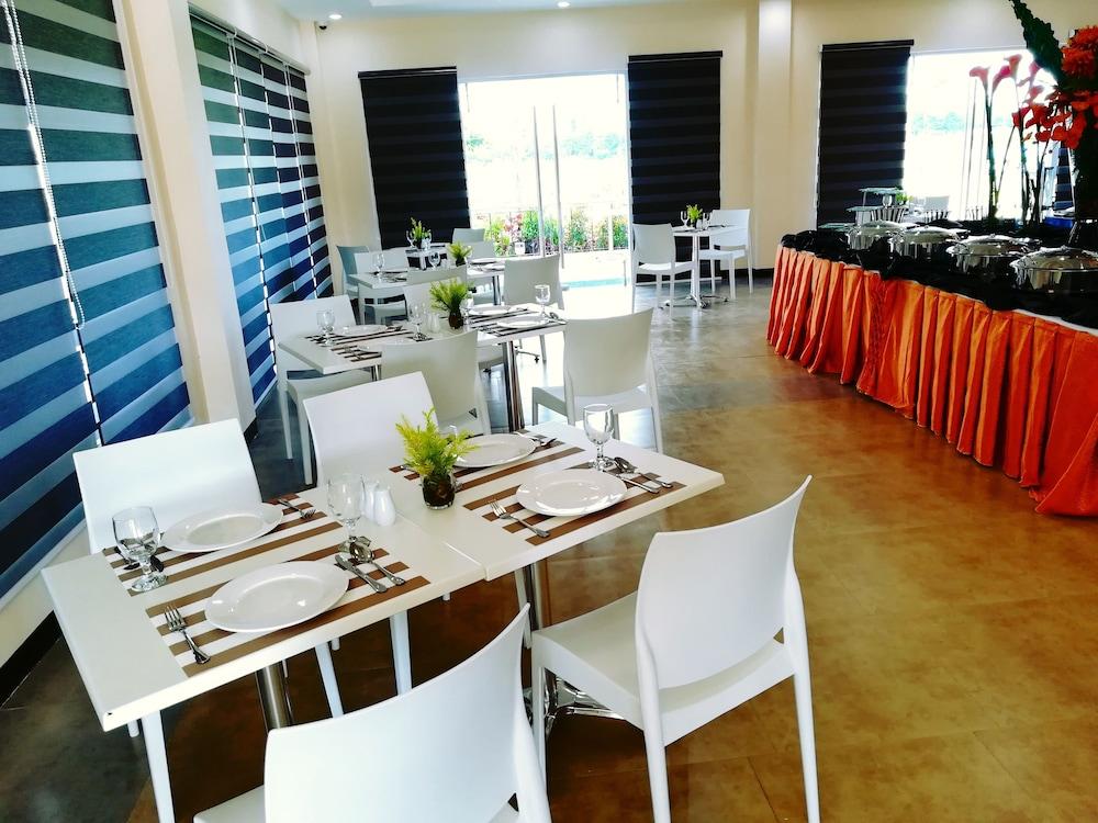 Sotogrande Iloilo Hotel Exterior photo