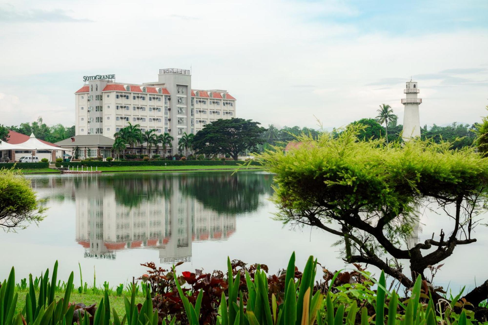 Sotogrande Iloilo Hotel Exterior photo